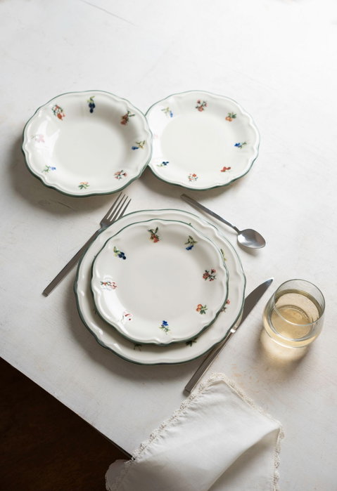 Hermia Juego de Cena Vintage Rose de 24 Piezas en Porcelana Hermia Juego de Cena Vintage Rose de 24 Piezas en Porcelana